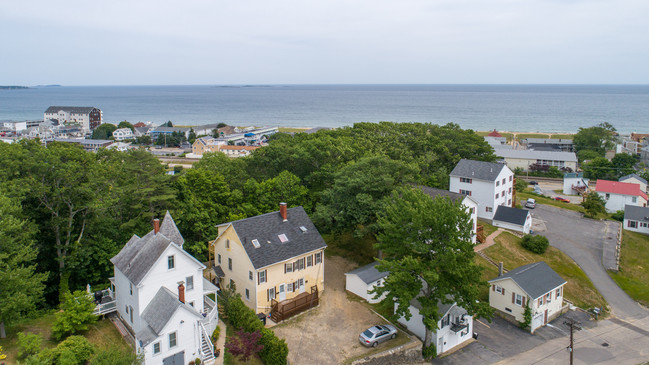 10 Hillcrest Ave in Old Orchard Beach, ME - Building Photo - Other