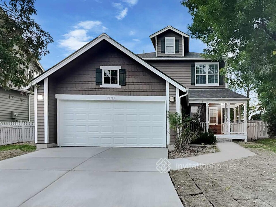 21713 Saddlebrook Dr in Parker, CO - Foto de edificio