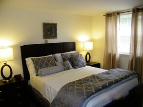 4 N Hamilton St, Unit 6 in Jordan, NY - Building Photo - Building Photo