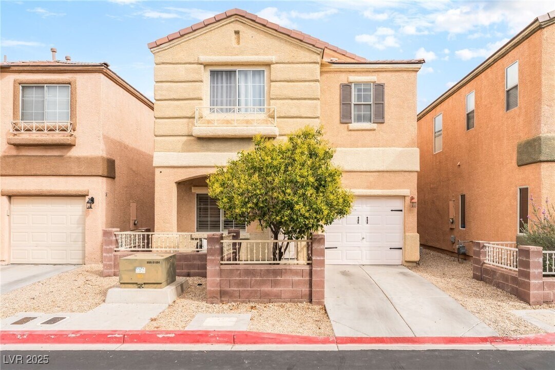 10516 West Table Lands Court in Las Vegas, NV - Building Photo