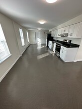 32 Ashburnham Hill Rd, Unit 32D in Fitchburg, MA - Building Photo - Building Photo