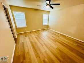 8914 Roaring Spring in Universal City, TX - Building Photo - Building Photo