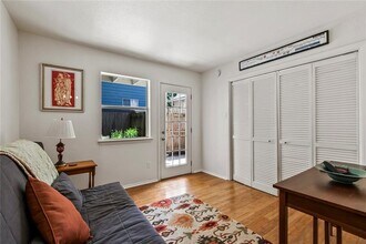1110 W 22nd St in Austin, TX - Building Photo - Building Photo