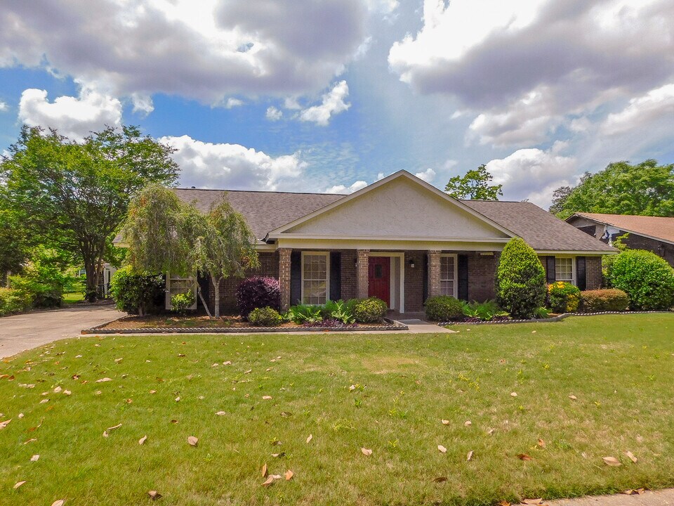 212 Davors Dr in Montgomery, AL - Building Photo