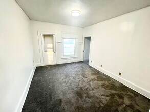3027 W Mount Vernon Ave, Unit 3029B in Milwaukee, WI - Building Photo - Building Photo