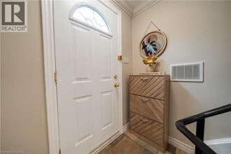 1548 Westminster Pl in Burlington, ON - Building Photo - Building Photo