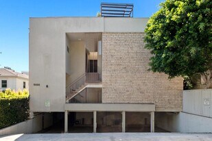 9080 Shoreham Dr in West Hollywood, CA - Building Photo