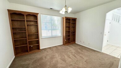 2652 E Spice Way in Fresno, CA - Building Photo - Building Photo