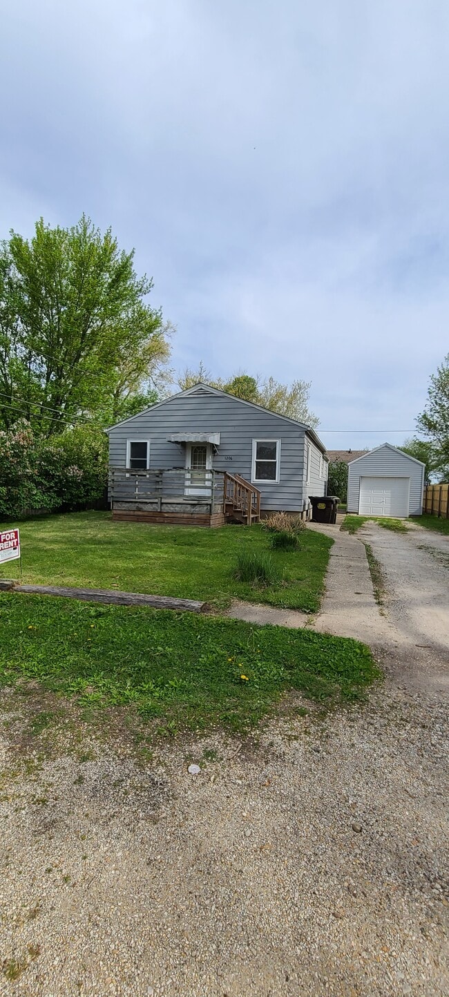 property at 1206 W 15th St