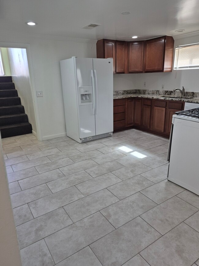 1600 Tabor St, Unit A in Lakewood, CO - Building Photo - Building Photo