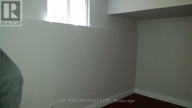 52 Timberlane Dr in Brampton, ON - Building Photo - Building Photo