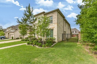 27208 Starry Oaks Dr in Magnolia, TX - Building Photo - Building Photo