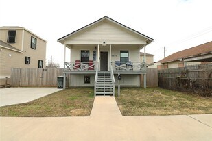 5506 Avenue Q in Galveston, TX - Building Photo