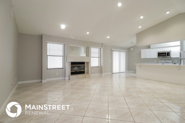 1851 Calmar St NW in Palm Bay, FL - Foto de edificio - Building Photo