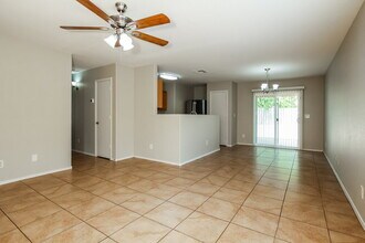 7120 W Whyman Ave in Phoenix, AZ - Building Photo - Building Photo