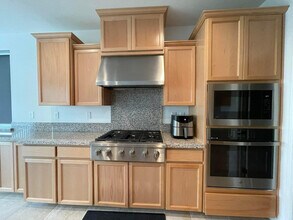 1428 Hammond Dr in Woodland, CA - Building Photo - Building Photo