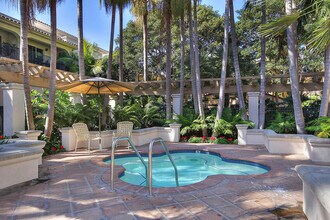 402 Por La Mar Cir in Santa Barbara, CA - Building Photo - Building Photo