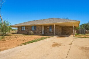 2333 N Danville Dr in Abilene, TX - Building Photo