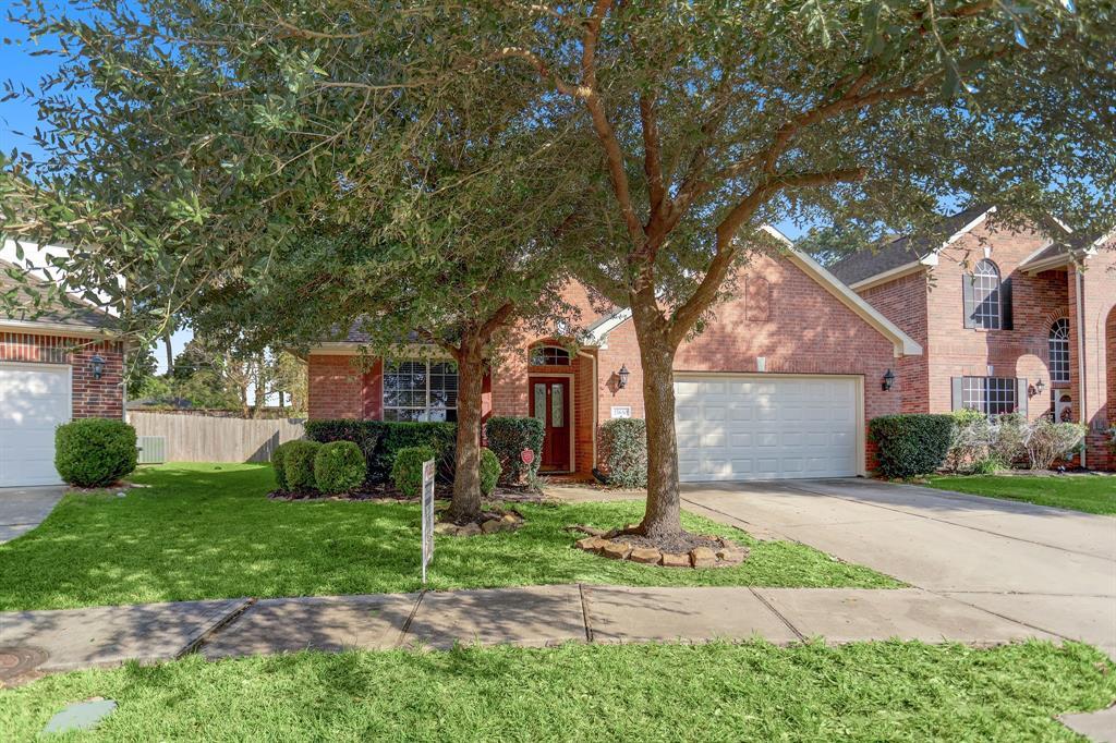 25630 Saddlebrook Village Dr in Tomball, TX - Building Photo