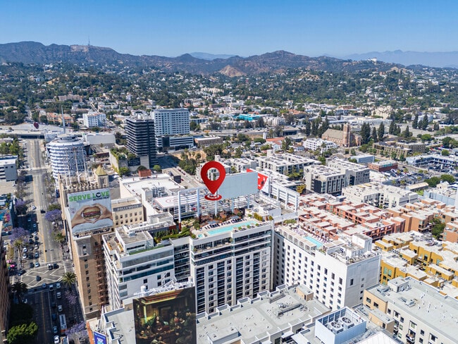 6250 Hollywood Blvd, Unit 4D in Los Angeles, CA - Building Photo - Building Photo