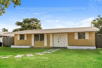 34 Andros Rd in Palm Springs, FL - Building Photo - Building Photo