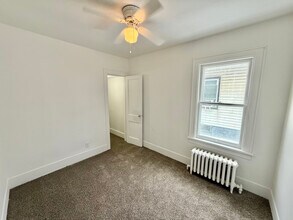 736 N Pearl St, Unit 1F in Menands, NY - Foto de edificio - Building Photo