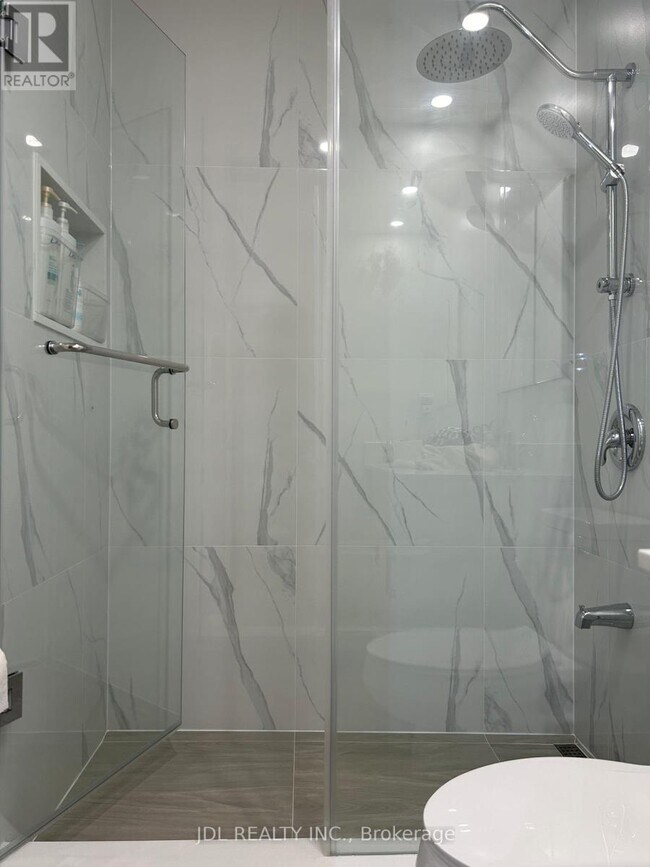 2451 Bridletowne Cir in Toronto, ON - Building Photo - Building Photo