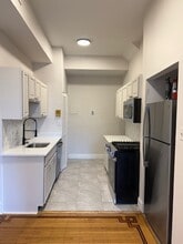 2221 Saint Paul St, Unit 2 in Baltimore, MD - Foto de edificio - Building Photo