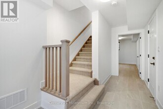 117 Sladden Ct in Blue Mountains, ON - Building Photo - Building Photo