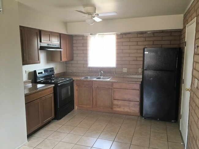 property at 426 E Navajo Rd