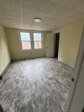 509 10th St, Unit C in North Wilkesboro, NC - Foto de edificio - Building Photo