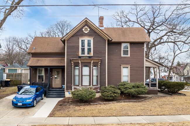 60 N Channing St in Elgin, IL - Building Photo - Building Photo