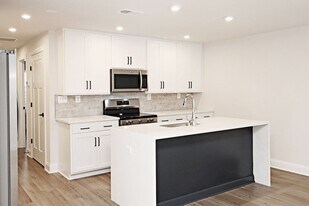 2211 Leeham St in Crozet, VA - Building Photo