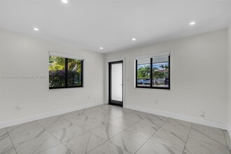3064 SW 16th Ter in Miami, FL - Building Photo - Building Photo