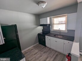 20 Fort Sumpter Rd in Pennsville Township, NJ - Building Photo