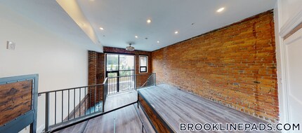 1028a Commonwealth Ave in Boston, MA - Foto de edificio - Building Photo