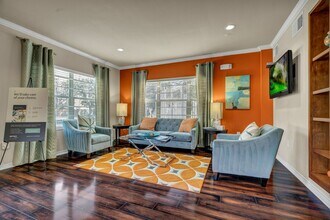 Bel Air on Maple in Dallas, TX - Building Photo - Building Photo
