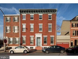 427 Vine St in Philadelphia, PA - Building Photo
