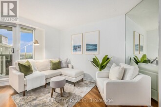 1380-1380 Prince of Wales Dr in Ottawa, ON - Building Photo - Building Photo