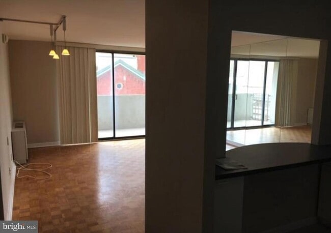 224-30-230 W Rittenhouse Square, Unit 514 in Philadelphia, PA - Building Photo - Building Photo