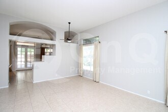 5997 W Aurora Dr in Glendale, AZ - Building Photo - Building Photo