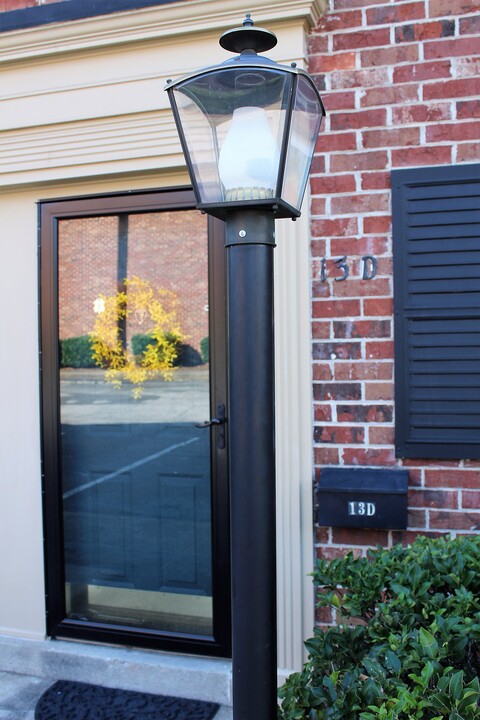 2530 E North St in Greenville, SC - Building Photo