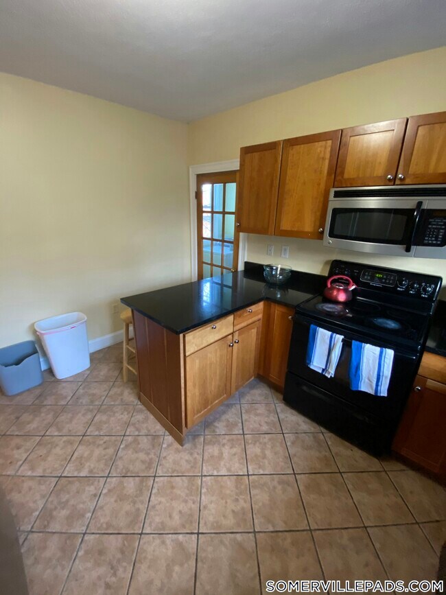 27R Albion St in Somerville, MA - Building Photo - Building Photo
