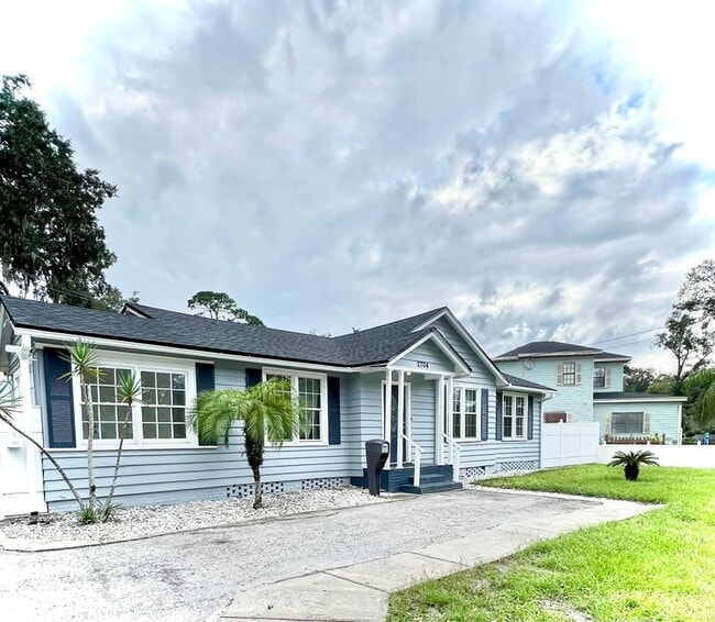 property at 2704 Spring Park Rd