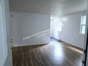 455 McCleery St in Sharon, PA - Building Photo - Building Photo
