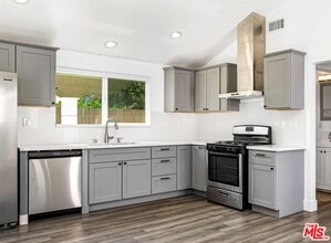 16947 Dalton Ave in Gardena, CA - Building Photo - Building Photo