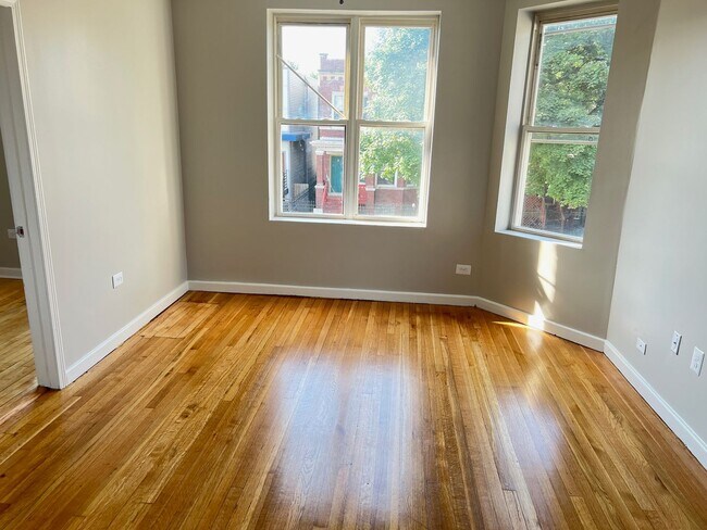 3334 W Crystal St in Chicago, IL - Building Photo - Building Photo