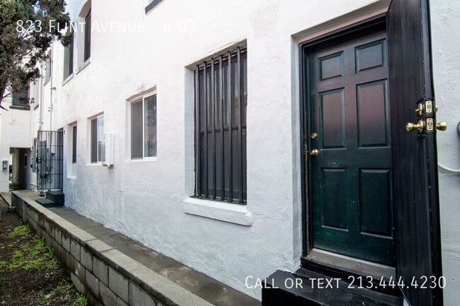 property at 823 N Flint Ave