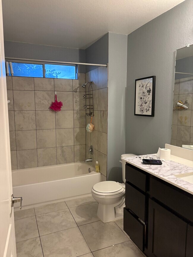 2014 Charlotte Way in Round Rock, TX - Building Photo - Building Photo