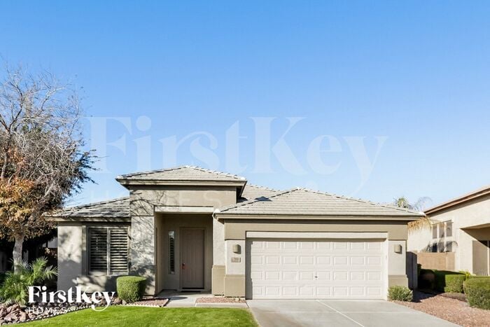 302 S 124th Ave in Avondale, AZ - Building Photo